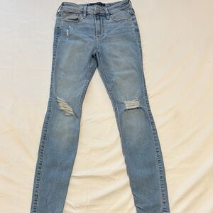 Hollister Women's Light Blue Skinny Jeans